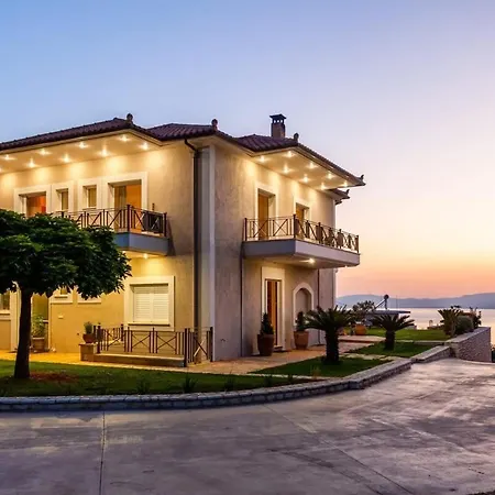 Sunset Paradise - Verga's Utimate Seaview Getaway *