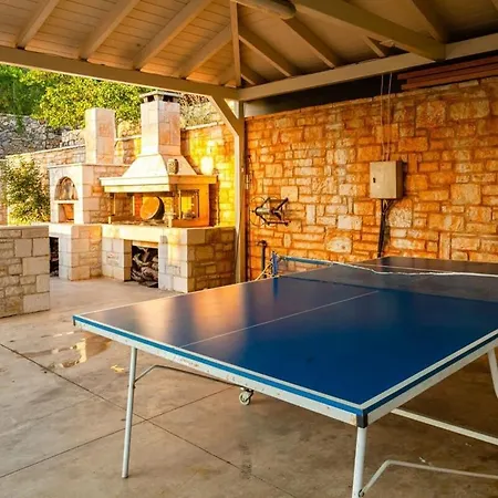 Villa Sunset Paradise - Verga's Utimate Seaview Getaway