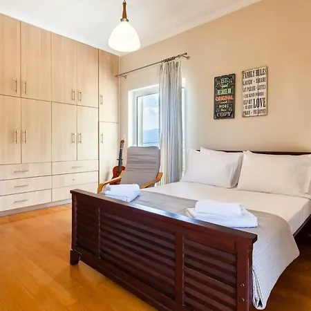 Sunset Paradise - Verga's Utimate Seaview Getaway Villa