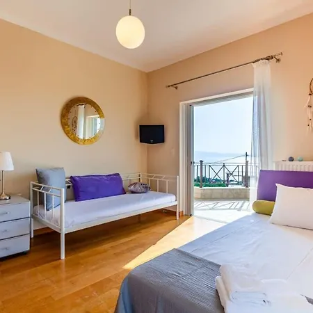 Sunset Paradise - Verga's Utimate Seaview Getaway Villa