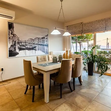 Sunset Paradise - Verga's Utimate Seaview Getaway Villa Mikrá Mandínia