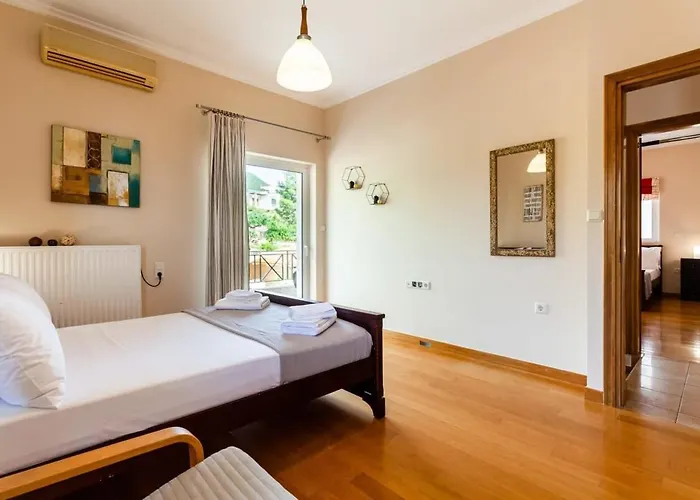 Sunset Paradise - Verga's Utimate Seaview Getaway וילה