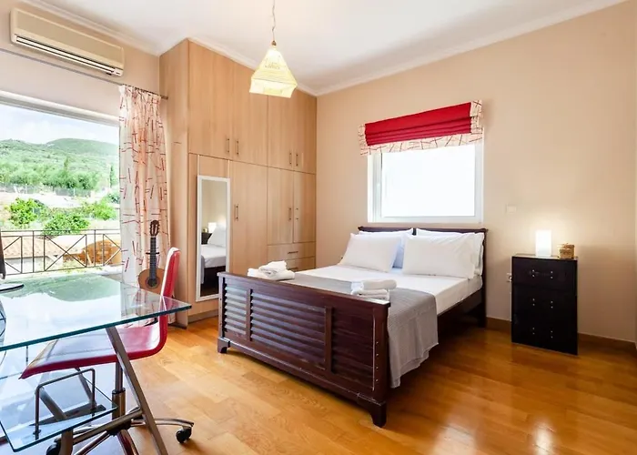 Sunset Paradise - Verga's Utimate Seaview Getaway וילה