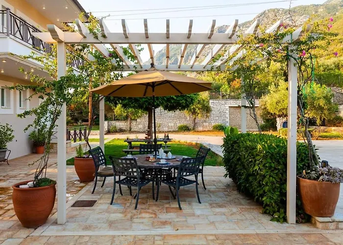 Sunset Paradise - Verga's Utimate Seaview Getaway וילה